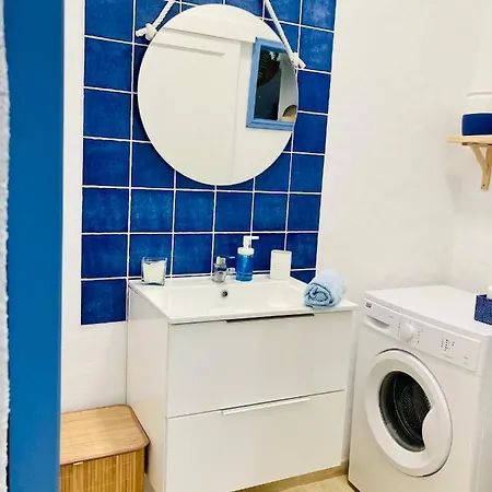 Casa Dora: Tradicional Y Al Borde Del Mar. * Porís de Abona