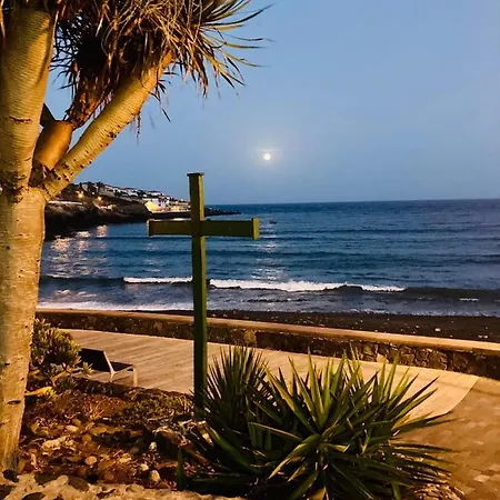 Casa Dora: Tradicional Y Al Borde Del Mar. Vakantiehuis *