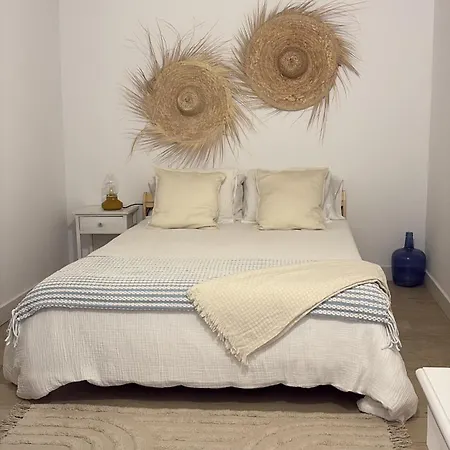 Casa Dora: Tradicional Y Al Borde Del Mar. Порис-де-Абона