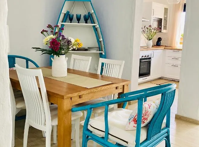 Casa Dora: Tradicional Y Al Borde Del Mar. Prázdninový dům