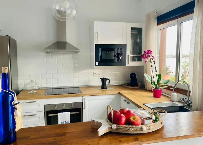 Casa Dora: Tradicional Y Al Borde Del Mar. بوريس دي أبونا