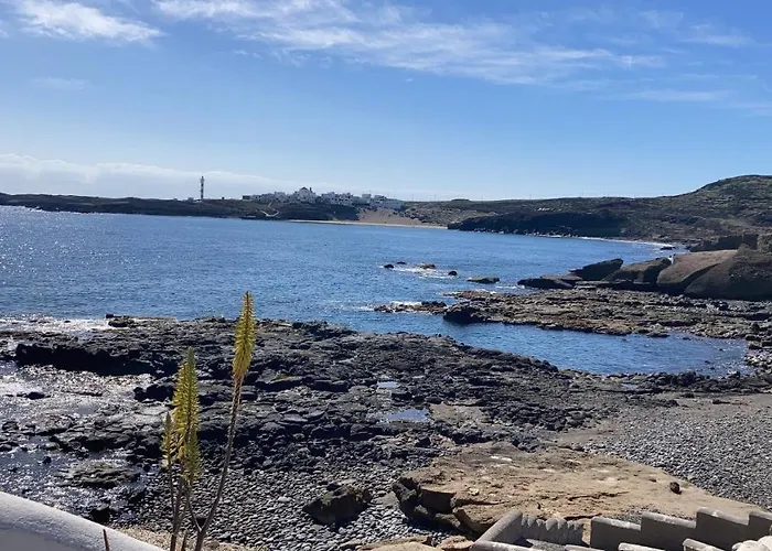 Casa Dora: Tradicional Y Al Borde Del Mar. بيت للعطل